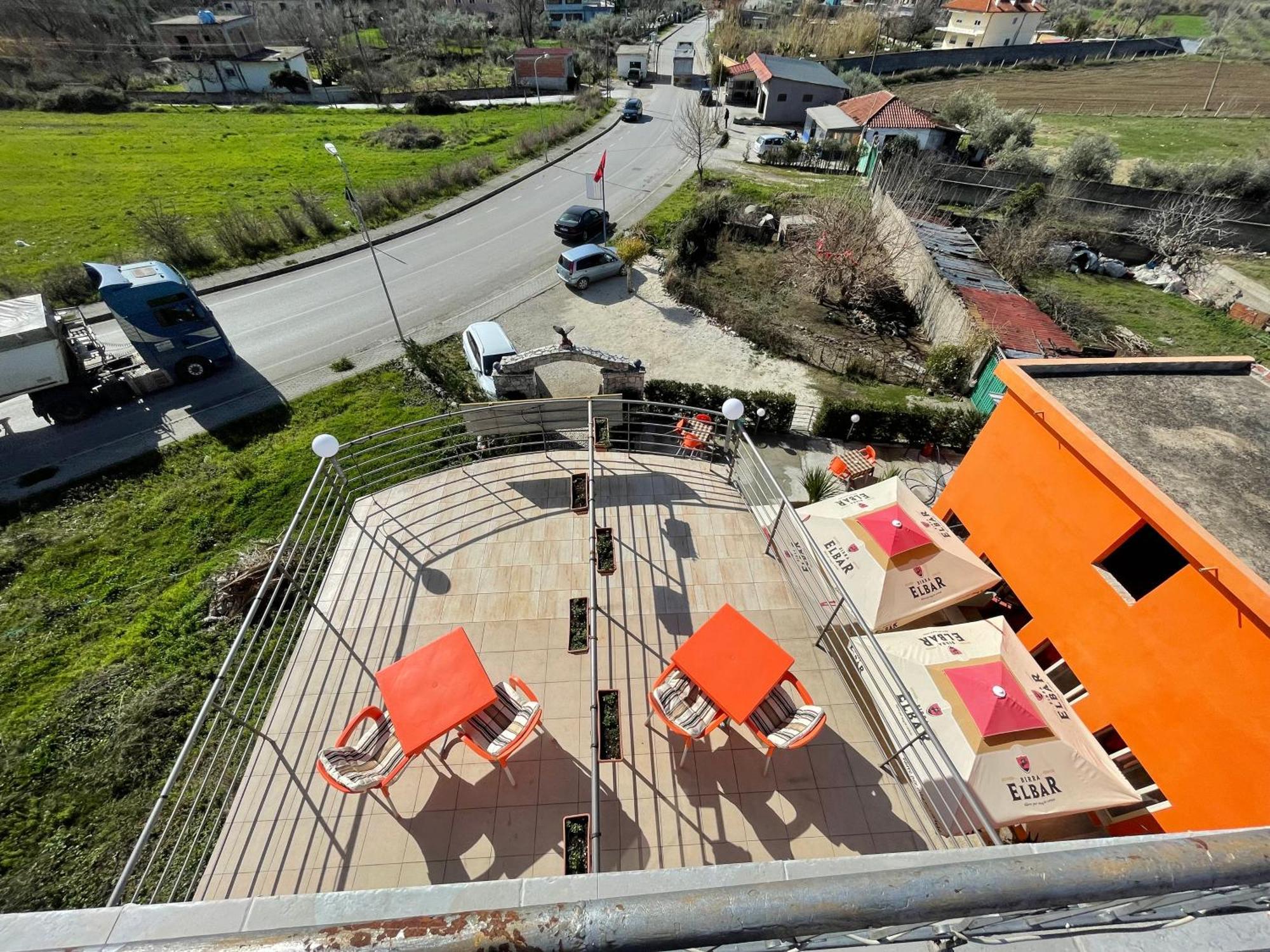 Peshkepi Hotel Bar Restaurant Mete מראה חיצוני תמונה