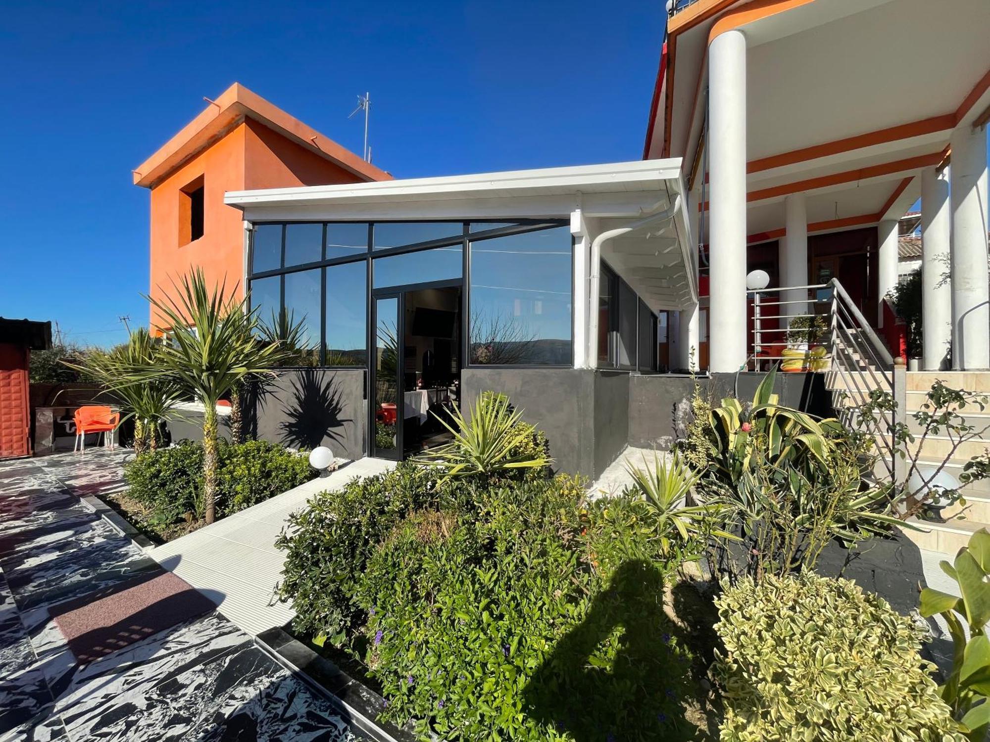 Peshkepi Hotel Bar Restaurant Mete מראה חיצוני תמונה